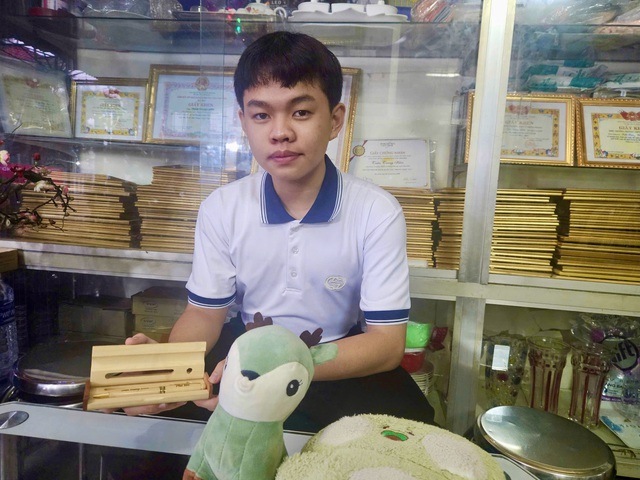Nhà leo núi Phú Yên mang theo gì đến chung kết Đường lên đỉnh Olympia?- Ảnh 2.