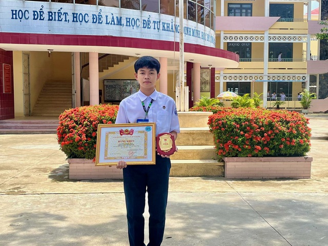Nhà leo núi Phú Yên mang theo gì đến chung kết Đường lên đỉnh Olympia?- Ảnh 1.
