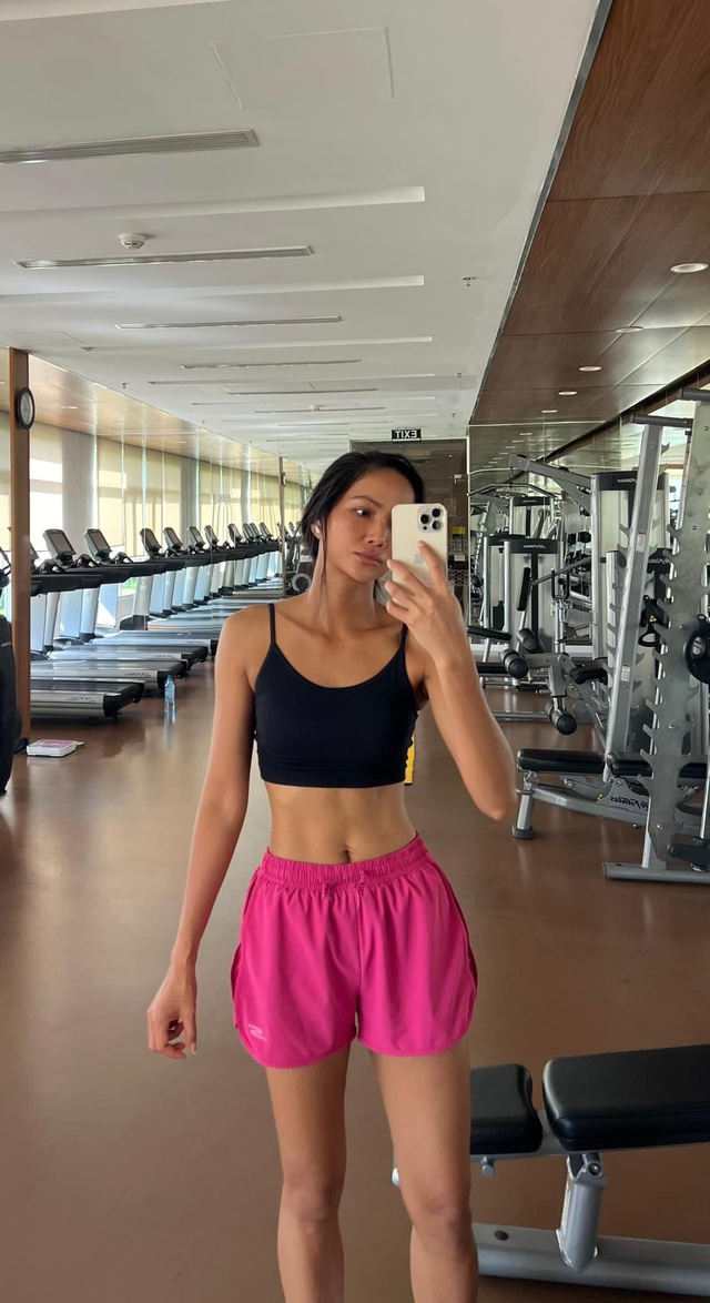 H'hen Niê khoe ảnh thi Vietnam's Nextop Model 10 năm trước, dân tình ngã ngửa bởi chi tiết này!- Ảnh 4.