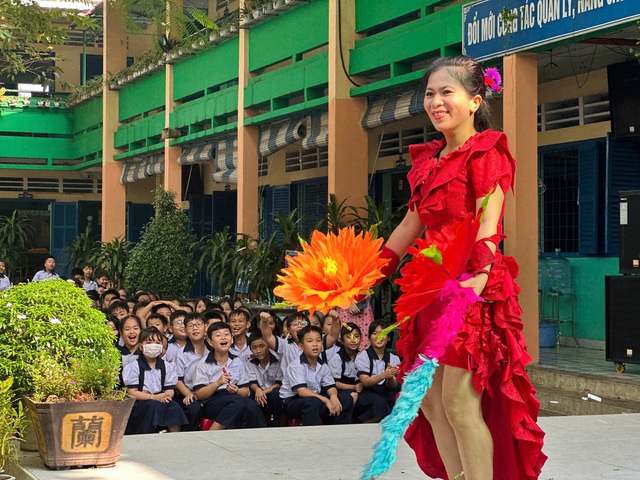 Tiết học ngoại khóa đặc biệt của học trò Trường tiểu học Tam Bình- Ảnh 11.