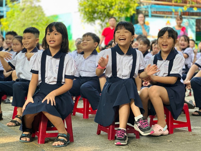 Tiết học ngoại khóa đặc biệt của học trò Trường tiểu học Tam Bình- Ảnh 16.