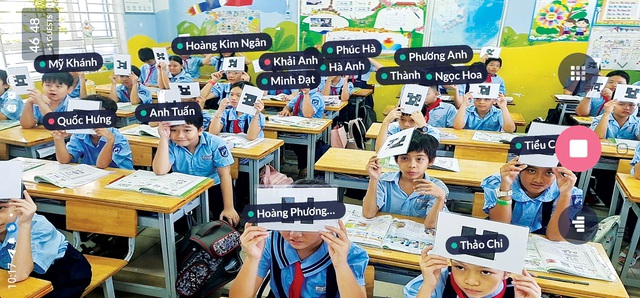 Cô giáo dùng ứng dụng Plickers trả bài, học trò bấm like- Ảnh 2.