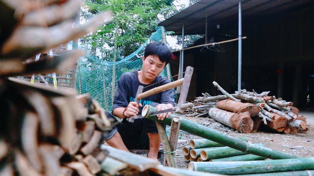 Chiều 30-11, học bổng Vì tương lai Việt Nam đến với học trò Thanh Hóa- Ảnh 1.