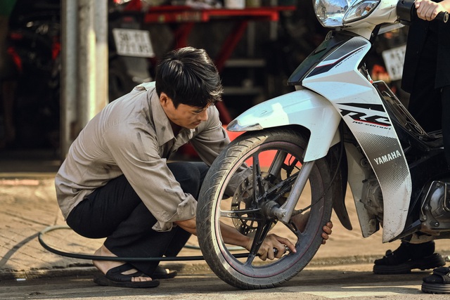 Đàm Vĩnh Hưng kể chuyện xúc động trong MV “Xuân về nhớ em”, Đức Phúc tái xuất với MV “Đi chùa cầu duyên” dịp Valentine- Ảnh 2.