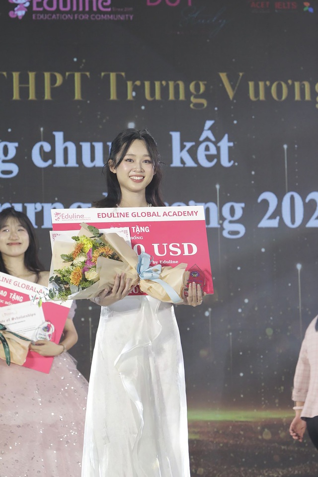 Sở hữu nụ cười ngọt ngào, sinh lớp 12 đăng quang Nét đẹp THPT Trưng Vương- Ảnh 12.