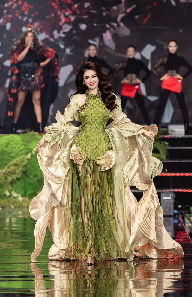 Người đẹp được yêu thích nhất Miss Earth Quyên Qui là quý cô thừa kế- Ảnh 4.