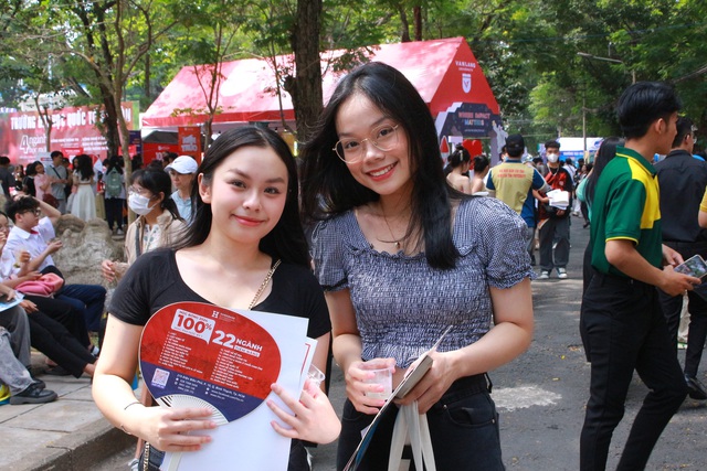 Ngày hội tư vấn tuyển sinh hướng nghiệp 2024 tại TP.HCM: điều cần lưu ý trước kỳ thi tốt nghiệp THPT?- Ảnh 3.