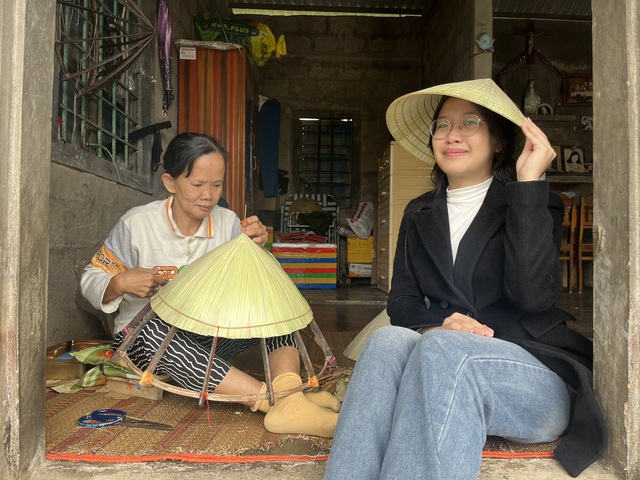 Làng nón Bố Liêu mang nét đặc trưng rất riêng, khung cảnh nhiều hoài niệm - Ảnh: THÁI THANH