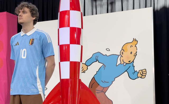 Nhân vật Tintin - cảm hứng trang phục của đội tuyển Bỉ tại Euro 2024- Ảnh 1.