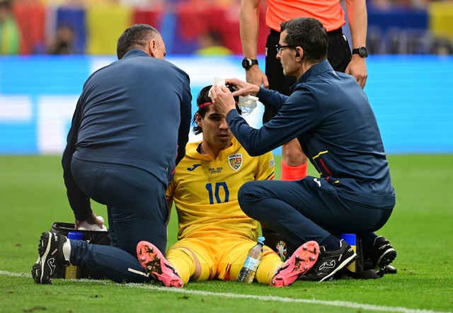 Ai là người mở tỷ số cho hà lan trong chiến thắng 3-0 trước Romania tại euro 2024?