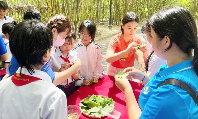 Sân chơi hè 