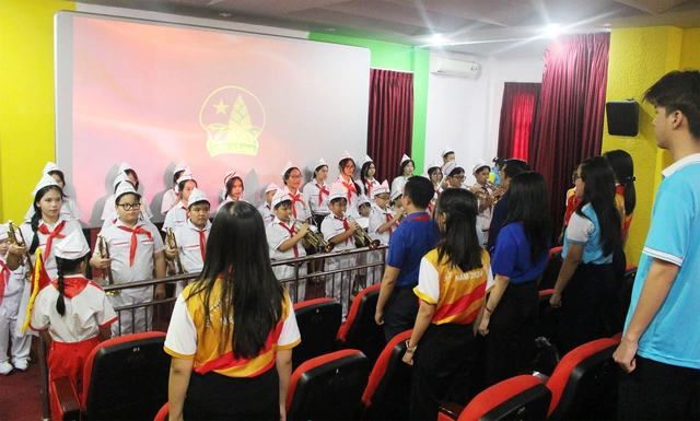 Sân chơi hè 