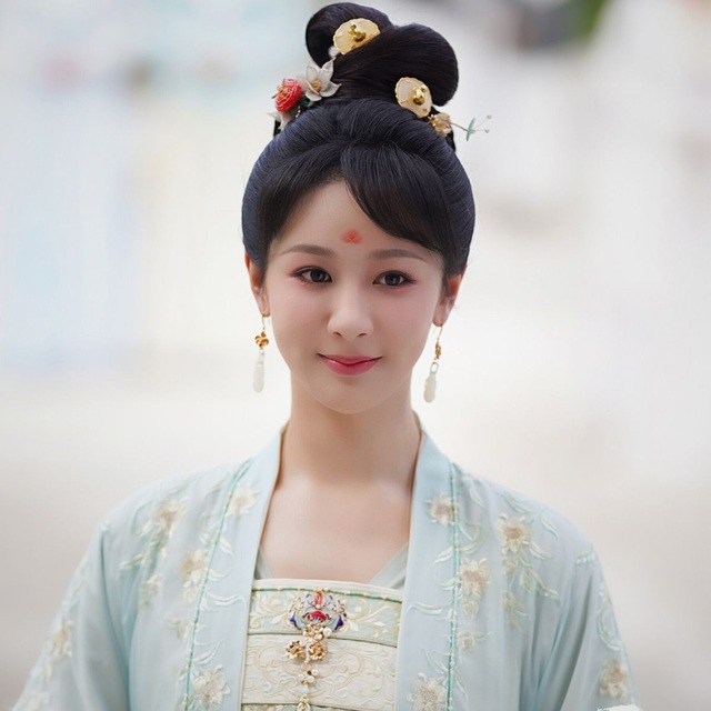 Tường tương tư 2 của Dương Tử nối sóng Câu chuyện hoa hồng- Ảnh 2.