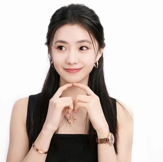 4 mỹ nhân Hoa ngữ mang 'vibe' mối tình đầu, ai nổi trội nhất?- Ảnh 17.