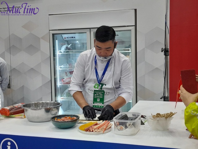 Thưởng thức ẩm thực tại Triển lãm ngành thực phẩm và đồ uống- Ảnh 2.