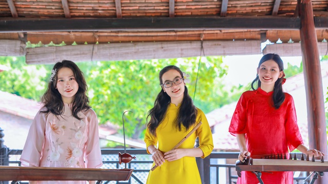 Gen Z rủ nhau cover màn trình diễn đàn bầu của Soobin Hoàng Sơn- Ảnh 6.