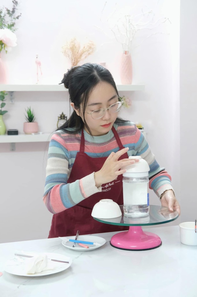 Ngỡ ngàng với mâm cơm Tết Bắc bằng bánh ngọt y như thật của 9X Hà Nội- Ảnh 20.