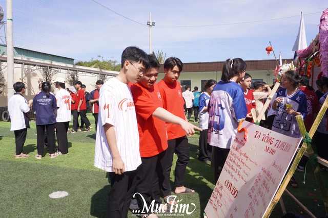 Học trò Trường THPT Chi Lăng (Gia Lai) trải nghiệm in tranh Đông Hồ- Ảnh 25.