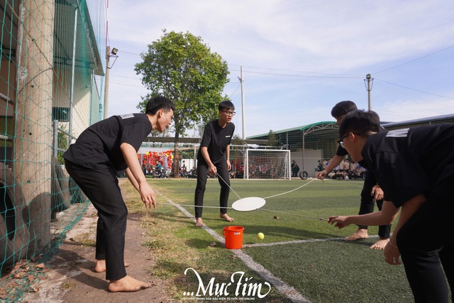 Học trò Trường THPT Chi Lăng (Gia Lai) trải nghiệm in tranh Đông Hồ- Ảnh 30.