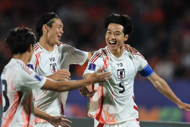 U20 World Cup 2025: Nhật Bản giữ vững ngôi đầu, Hàn Quốc chia điểm với Paraguay- Ảnh 1.