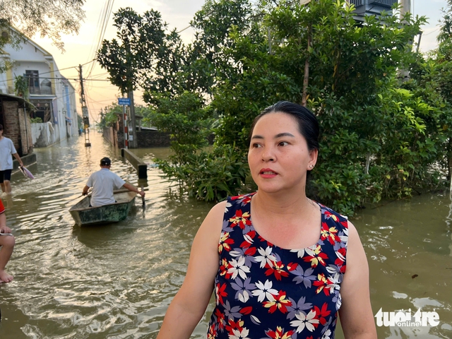 Historic floods wipe out Hanoi family's property in just 10 minutes- Ảnh 3. Historic floods wipe out Hanoi family's property in just 10 minutes- Ảnh 3.