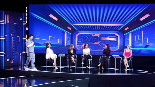 Trấn Thành, Minh Hằng, Văn Mai Hương nổi da gà khi chạm mặt bản sao - Ảnh 2.