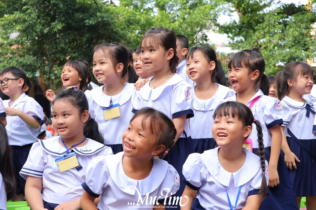 Học bổng Vì tương lai Việt Nam gửi gắm niềm tin đến học trò Trường tiểu học Lê Văn Thọ- Ảnh 10.