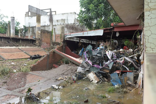 At least 44 people dead after torrential rains in Mexico- Ảnh 1. At least 44 people dead after torrential rains in Mexico- Ảnh 1.