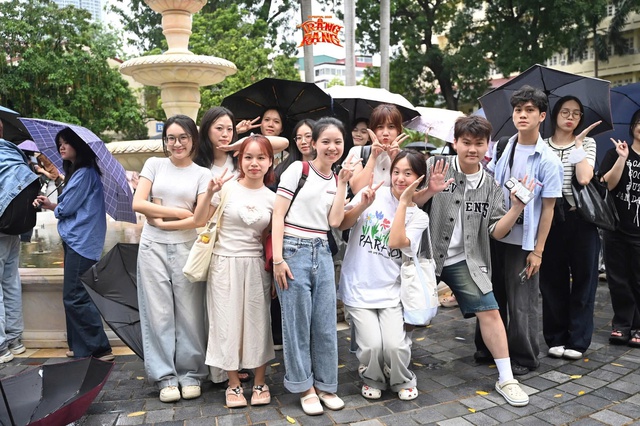Tân binh báo chí thăng hoa cảm xúc tại đại nhạc hội IJC Festival 2025: Trạng Rạng- Ảnh 2.