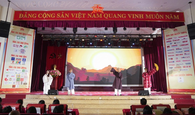 Tân binh báo chí thăng hoa cảm xúc tại đại nhạc hội IJC Festival 2025: Trạng Rạng- Ảnh 4.