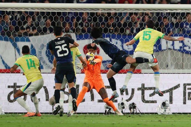 Nhật Bản có chiến thắng lịch sử trước Brazil - Ảnh 3.