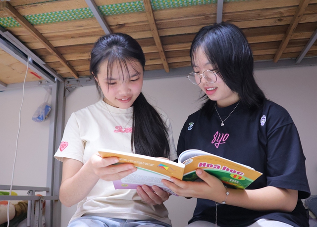 Đôi bạn học trò Sơn La cùng vượt khó - Ảnh 1.