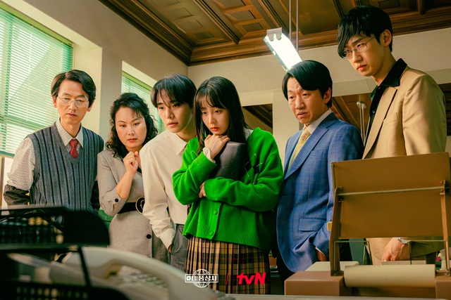 Nối sóng Ngự trù của bạo chúa, Tyhoon family mở màn với rating cao - Ảnh 1.