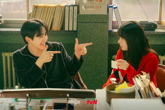 Nối sóng Ngự trù của bạo chúa, Tyhoon family mở màn với rating cao - Ảnh 4.