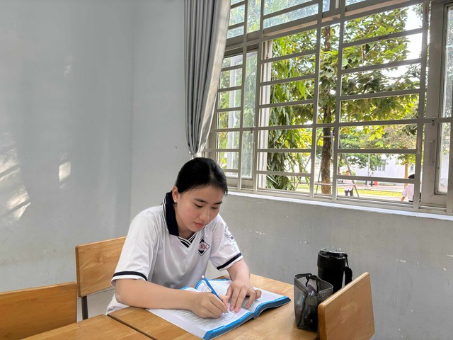 Nữ sinh Trường THPT chuyên Hoàng Lê Kha đạt điểm tuyệt đối kỳ thi SAT- Ảnh 2.