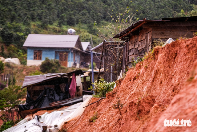 Landslide hits resettlement area built for households in landslide-prone zones in Vietnam’s Lam Dong - Ảnh 4.