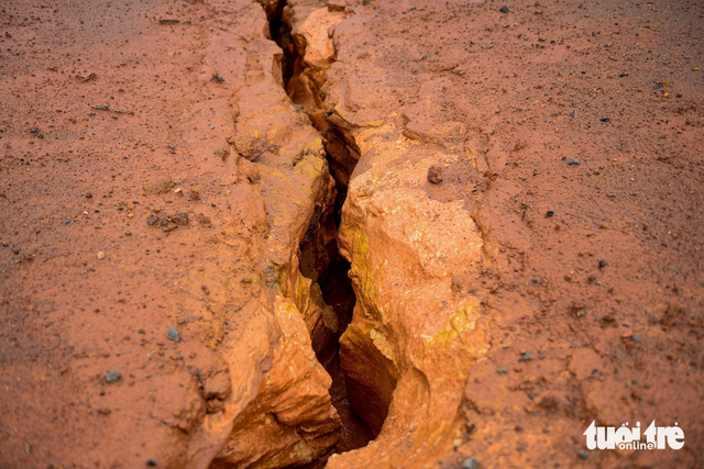 Landslide hits resettlement area built for households in landslide-prone zones in Vietnam’s Lam Dong - Ảnh 5.