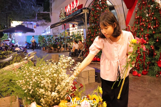 Tự tạo món quà 20-10 ý nghĩa cùng buffet hoa - Ảnh 7.