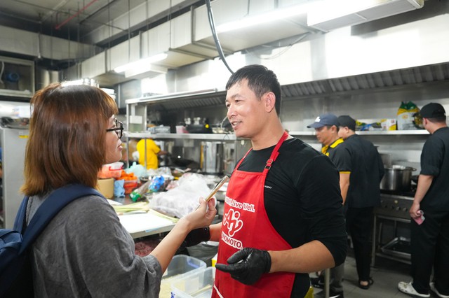 Chefs complete final preparations for Vietnam Phở Festival in Singapore- Ảnh 1. Chefs complete final preparations for Vietnam Phở Festival in Singapore- Ảnh 1.