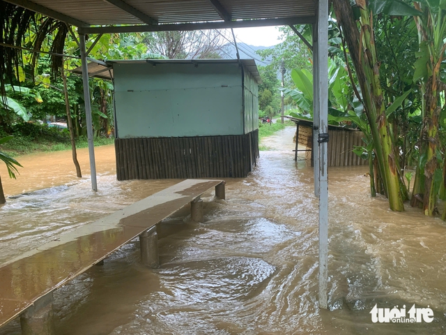 Heavy rains cause flooding, landslides in Da Nang’s mountainous areas - Ảnh 2.