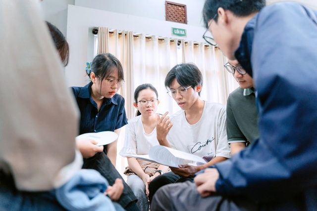 Học sinh háo hức trải nghiệm trò chơi Công tắc khoa học 2025- Ảnh 1.