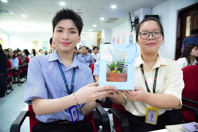 Tuoi Tre welcomes Ho Chi Minh City University of Education students for journalism workshop, newsroom tour- Ảnh 10. Tuoi Tre welcomes Ho Chi Minh City University of Education students for journalism workshop, newsroom tour- Ảnh 10.