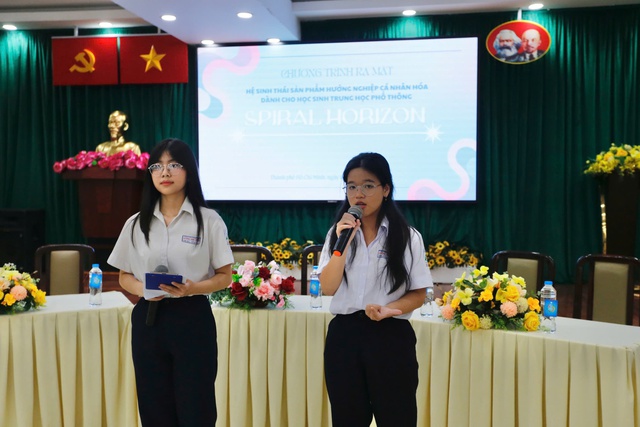 Cùng teen Trường THPT Lương Thế Vinh giải mã bảng màu cá nhân và định hướng nghề nghiệp - Ảnh 1.