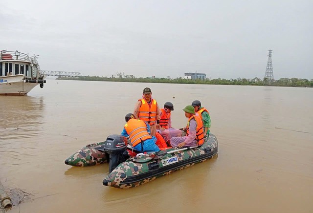 Paying it forward: Vietnamese man who survived 13 hours adrift at sea forms free rescue team- Ảnh 4. Paying it forward: Vietnamese man who survived 13 hours adrift at sea forms free rescue team- Ảnh 4.