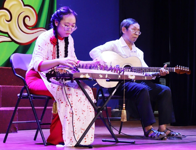 Thiếu nhi thành phố háo hức với Đờn ca tài tử thiếu nhi - Ảnh 2.