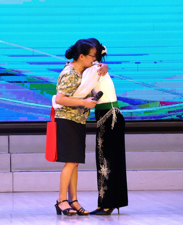 BÀI 2: Cô học trò có đến 4 người mẹ - Ảnh 5.
