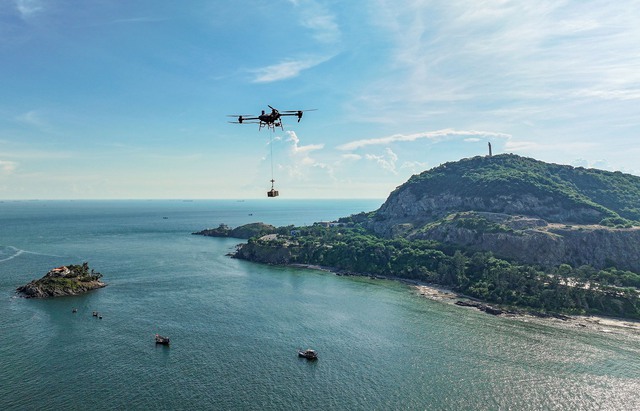 Cậu bạn 19 tuổi 'lái" hàng trăm chuyến bay mỗi ngày - Ảnh 5.