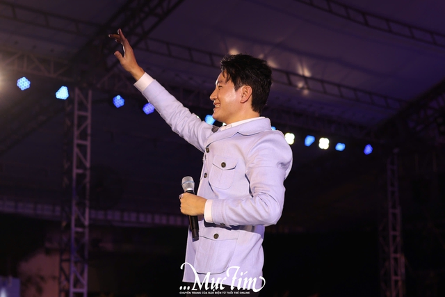 Những ngày văn học - nghệ thuật TP.HCM khép lại bằng chương trình nghệ thuật đặc sắc- Ảnh 4.