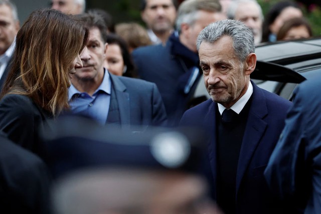 Former French President Sarkozy starts 5-year prison sentence- Ảnh 2.