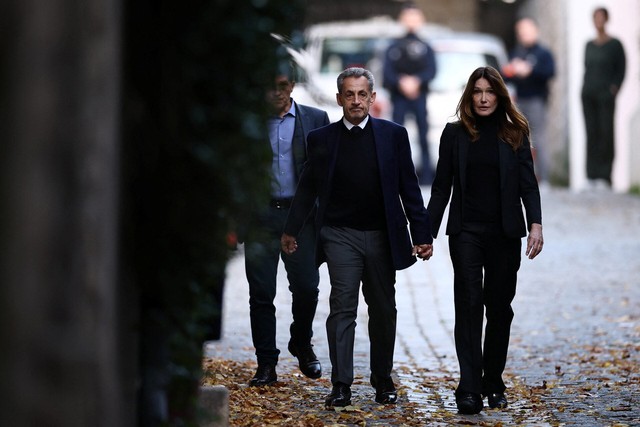 Former French President Sarkozy starts 5-year prison sentence- Ảnh 3.